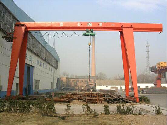 MH型電動葫蘆門式起重機（箱式）