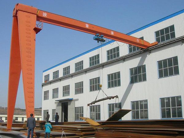 BMH型半門式起重機(jī)