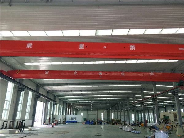 單梁起重機(jī)